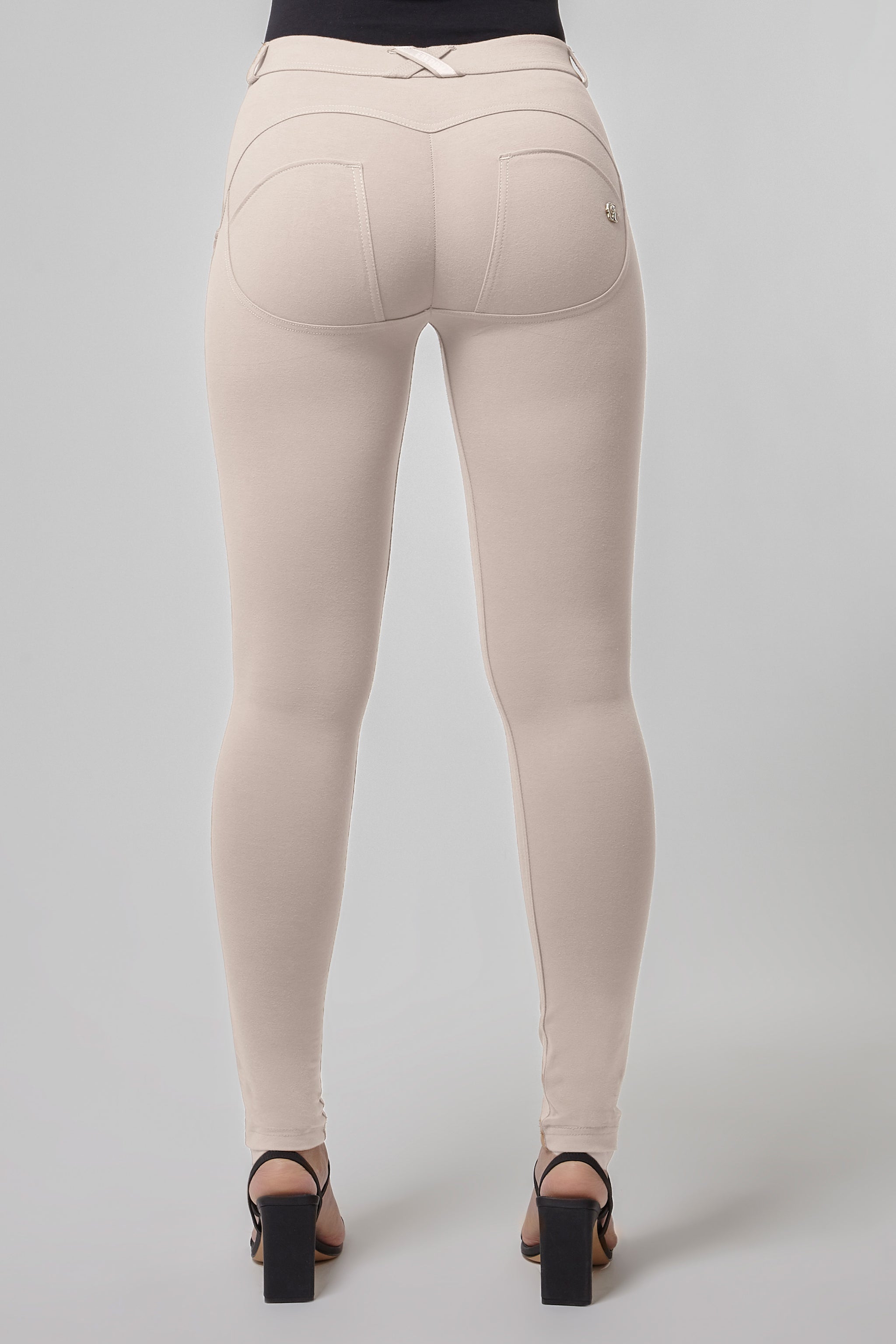 Ladyform Soft W - Pebble Grey – Capri Body