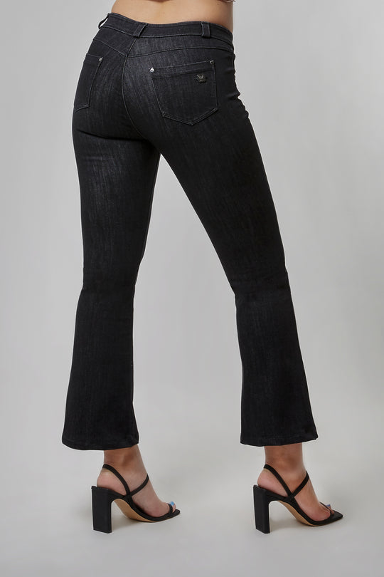 FREDDY FIT - Classic Rise Denim Cropped Flare - Black Rinse