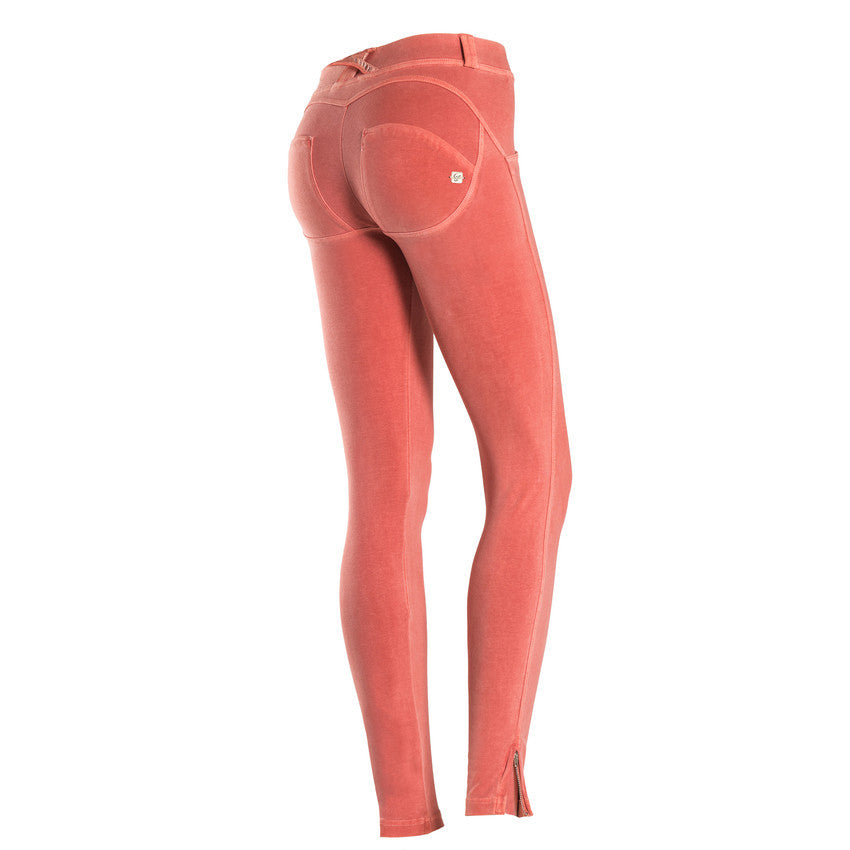 WR.UP  SHAPING EFFECT 7/8 ZIP SKINNY PIGMENT DYED-Coral - LIVIFY
 - 1